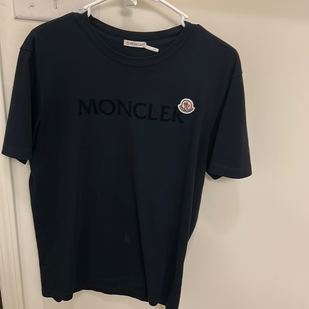 navy blue moncler t-shirt